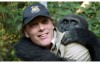 他把「猩猩」當兒子細心養大後野放， 5年後他們在叢林相逢畫面超感人
