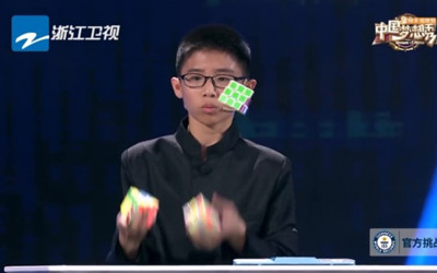 13歲少年表演「拋接同時解3個魔術方塊」超神  速度快到打破金氏世界紀錄