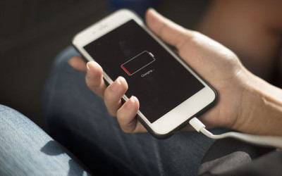買不起新iPhone沒關係！專家曝光「電池長壽7大關鍵」維持「電量最佳％數」手機永遠像新的
